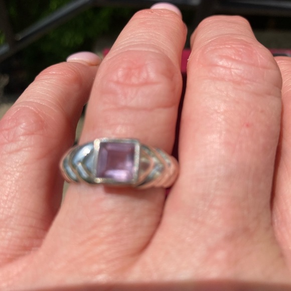 Sterling and Amethyst ring - Picture 2 of 7